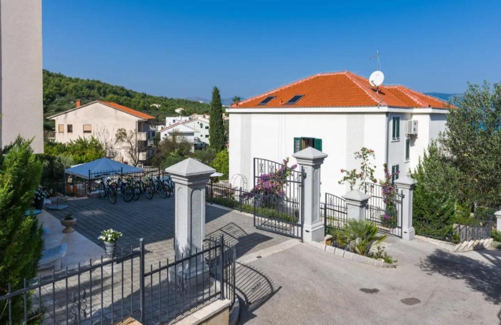 Apartment Emily Slatine Dış mekan fotoğraf